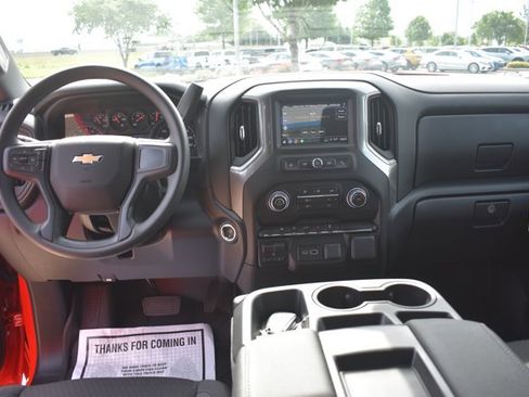 New 2026 Chevrolet Silverado 1500 Custom w/ LPO, Dark Essentials Package AWD/4WD image 20
