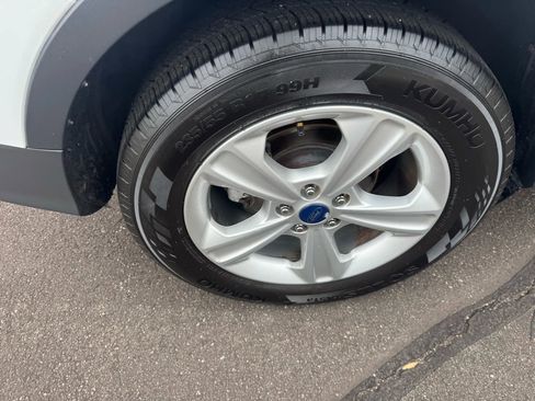 Used 2016 Ford Escape SE image 11