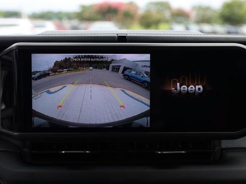 Used 2024 Jeep Wrangler Unlimited Sahara w/ Safety Group AWD/4WD image 27
