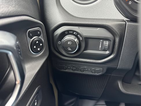 New 2026 Jeep Gladiator Willys image 15