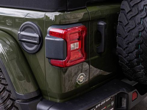 Used 2021 Jeep Wrangler Unlimited Rubicon AWD/4WD image 36