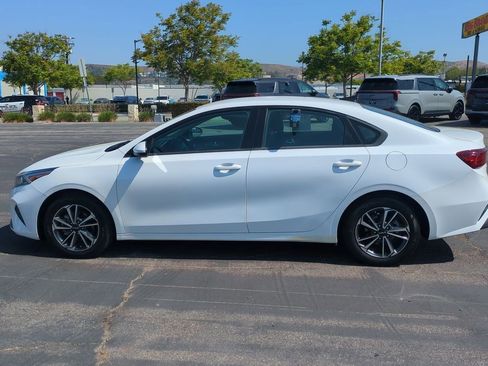 Certified 2023 Kia Forte LXS FWD image 9