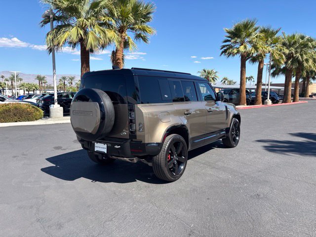 Used 2023 Land Rover Defender 110 X AWD/4WD image 5
