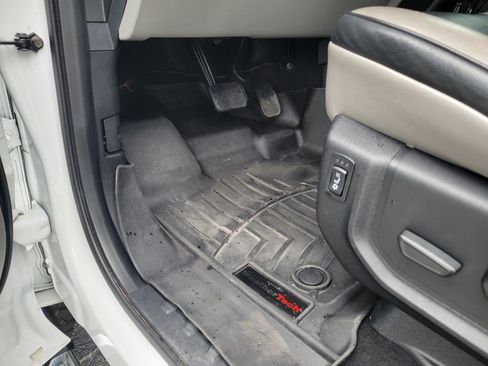 Used 2019 Ford F150 XLT w/ Equipment Group 302A Luxury AWD/4WD image 25