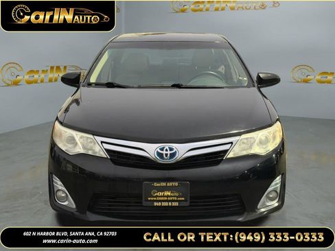 Used 2012 Toyota Camry XLE image 2