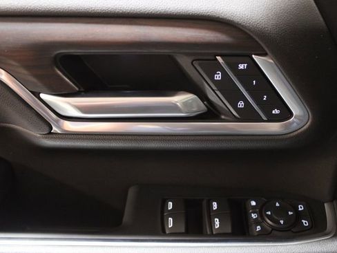 New 2026 GMC Sierra 2500 SLT w/ SLT Premium Package image 18