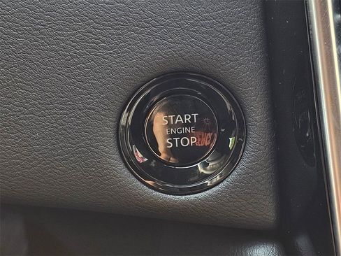 New 2026 Nissan Armada SL image 11