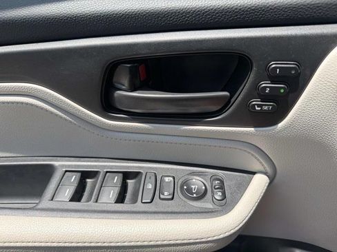 Used 2025 Honda Odyssey EX-L image 7