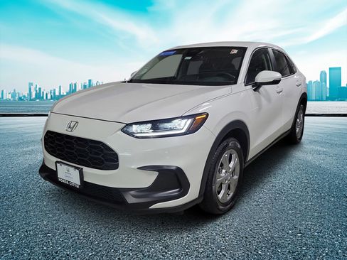 Certified 2025 Honda HR-V LX image 2