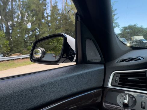 Used 2016 BMW 550i Gran Turismo xDrive image 25