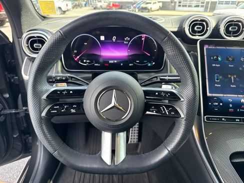 Used 2023 Mercedes-Benz GLC 300 4MATIC image 17