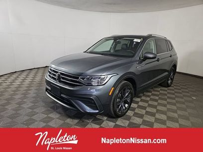 Used 2023 Volkswagen Tiguan SE w/ Panoramic Sunroof Package