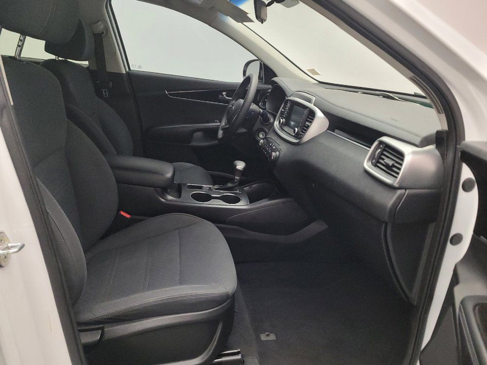 Used 2019 Kia Sorento FWD image 21