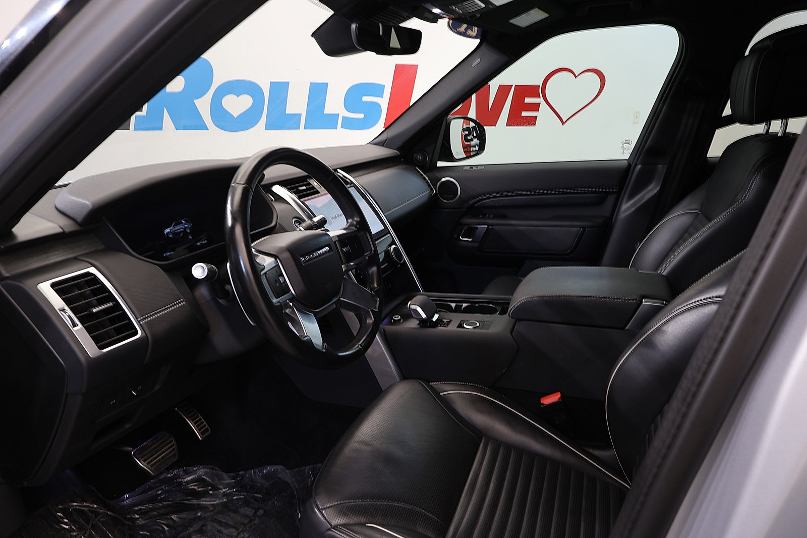 Used 2021 Land Rover Discovery S R-Dynamic AWD/4WD image 11