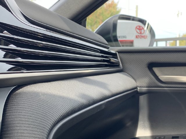 Used 2026 Toyota Camry SE FWD image 11