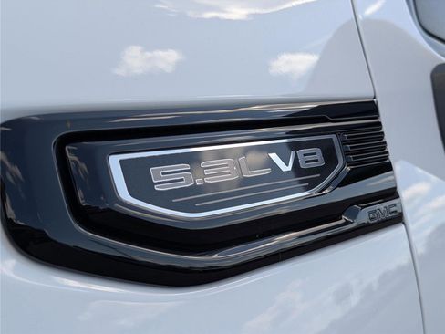 Used 2022 GMC Sierra 1500 Elevation image 11