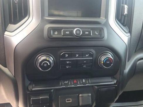 Used 2020 Chevrolet Silverado 1500 Custom w/ Custom Value Package AWD/4WD image 14