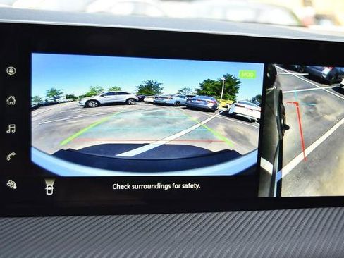 New 2025 Nissan Kicks SR image 16