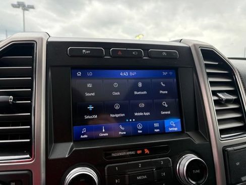 Used 2020 Ford F150 Platinum w/ Equipment Group 701A Luxury AWD/4WD image 22