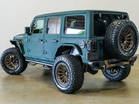Used 2025 Jeep Wrangler Unlimited Rubicon w/ Technology Group image 52