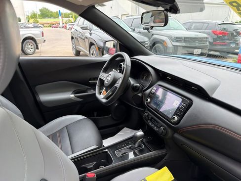 Used 2024 Nissan Kicks SR w/ SR Premium Package FWD image 15