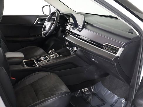 Used 2022 Mitsubishi Outlander SEL Black Edition image 25