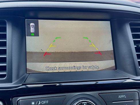 Used 2020 Nissan Pathfinder S image 10