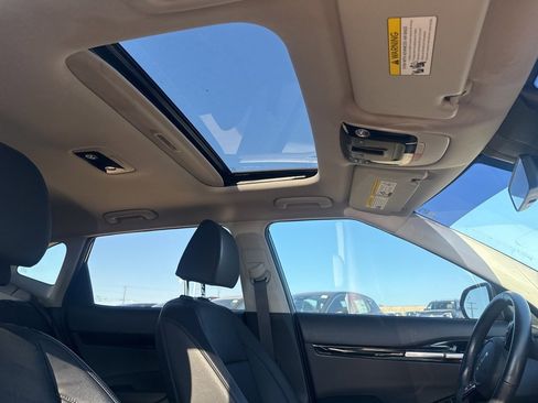 Used 2024 Kia Seltos EX image 12