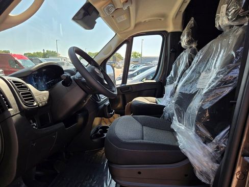 New 2026 RAM ProMaster 2500 w/ Convenience Group image 15