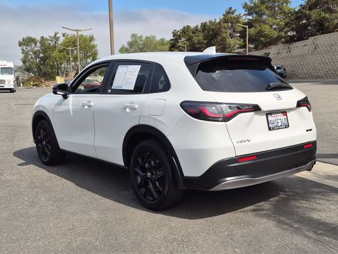Used 2024 Honda HR-V Sport image 3