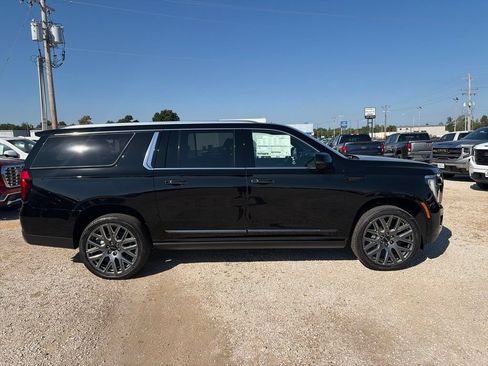New 2026 GMC Yukon XL Denali Ultimate AWD/4WD image 7