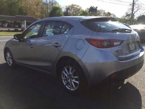 Used 2016 MAZDA MAZDA3 i Sport w/ Preferred Equipment Package FWD image 10