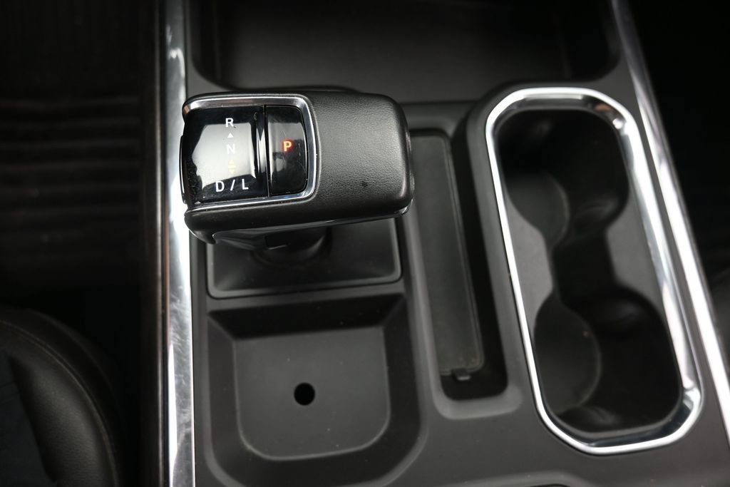Used 2023 Chevrolet Silverado 1500 LTZ AWD/4WD image 16