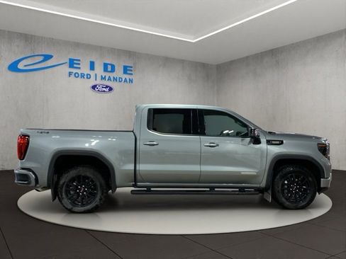 Used 2025 GMC Sierra 1500 Elevation w/ Elevation Premium Package image 7