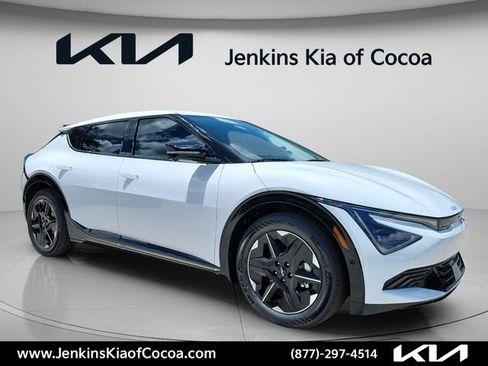 New 2026 Kia EV6 Wind RWD image 1