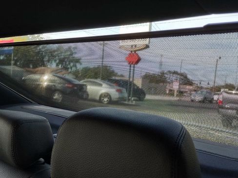 Used 2013 Mercedes-Benz E 350 4MATIC Sedan image 31