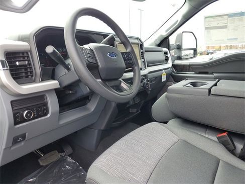 New 2025 Ford F350 XLT w/ Black Appearance Package image 10