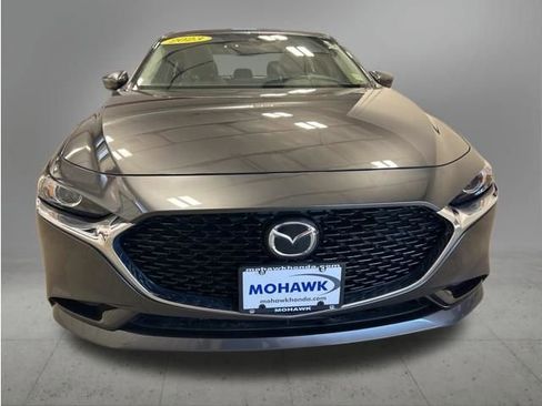 Used 2023 MAZDA MAZDA3 s FWD image 2
