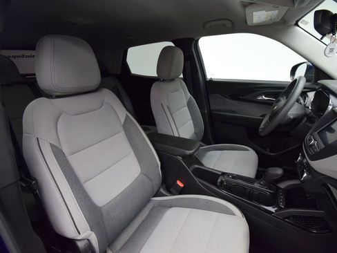 Used 2022 Chevrolet TrailBlazer LT w/ Driver Confidence Package FWD image 16