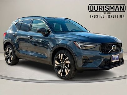 New 2026 Volvo XC40 B5 Ultra w/ Protection Package Premier