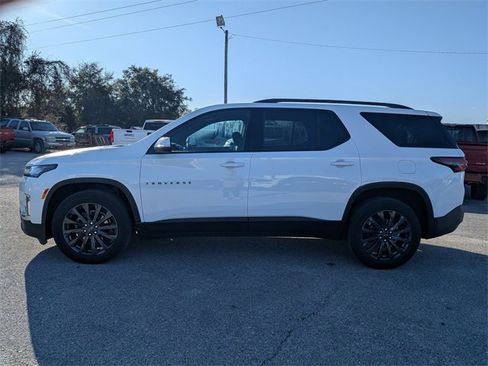 Used 2023 Chevrolet Traverse RS image 5