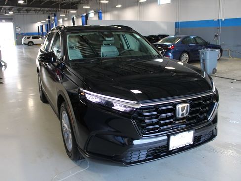 Certified 2025 Honda CR-V EX image 3