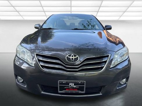 Used 2011 Toyota Camry XLE w/ XLE Extra-Value Pkg #2 FWD image 6