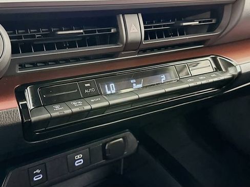 Used 2023 Toyota Prius Prime FWD image 13