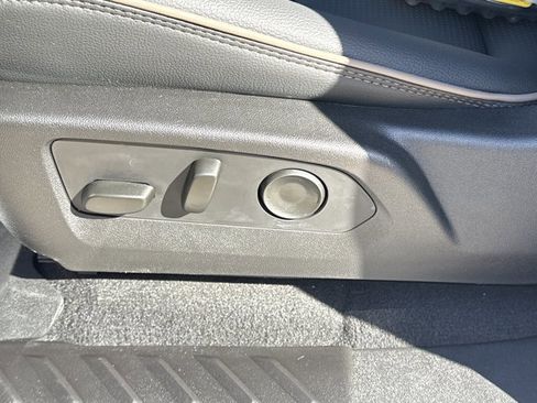 New 2026 GMC Canyon Denali image 17