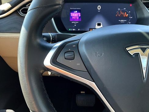 Used 2016 Tesla Model X 90D image 18