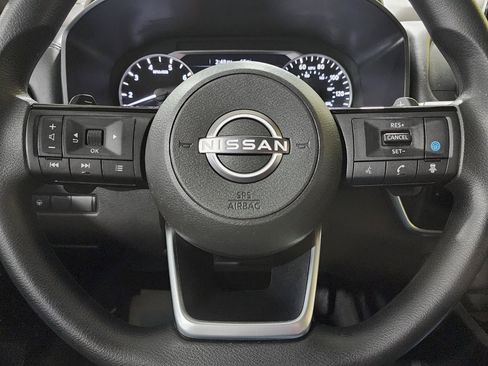 Used 2022 Nissan Rogue SV AWD/4WD image 15