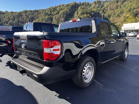 New 2025 Ford Maverick XL image 6