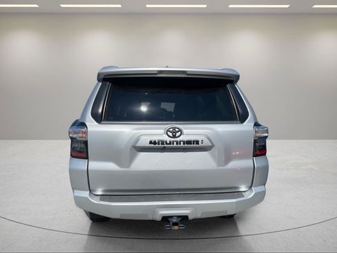 Used 2021 Toyota 4Runner SR5 Premium w/ Moonroof Package RWD image 15