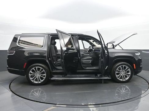 Used 2022 Jeep Grand Wagoneer Series II w/ Premium Group II AWD/4WD image 59